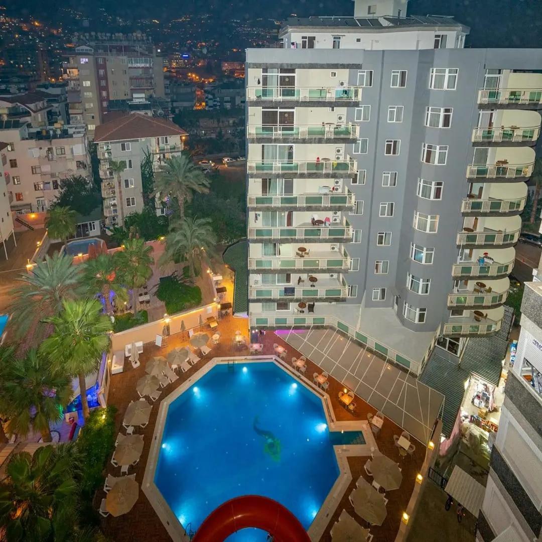 Kleopatra Carmen Aparthotel