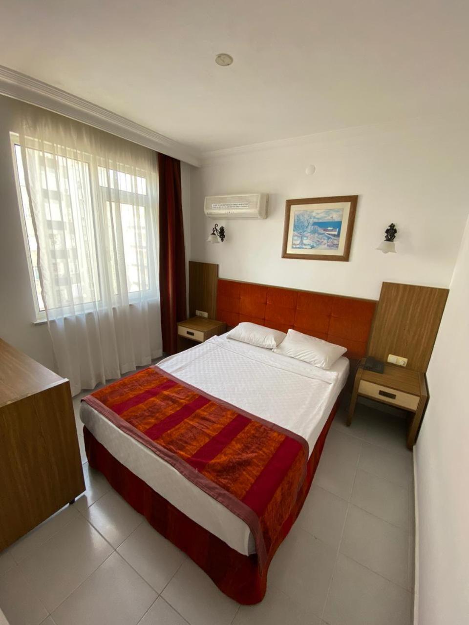 Aparthotel Kleopatra Carmen *